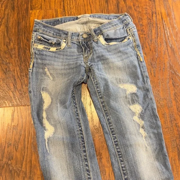 Daytrip Leo Distressed Bootcut Jeans, Size 27 X L - Picture 5 of 7